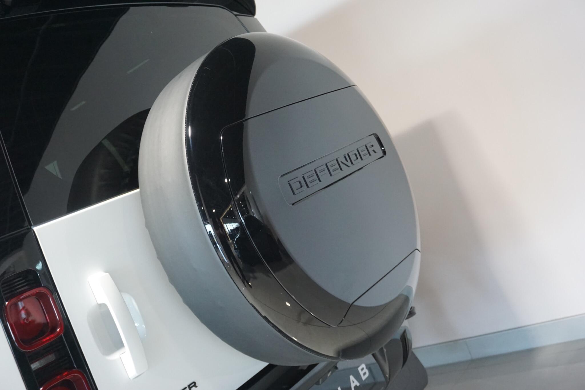 Land Rover Defender 110 2.0 P400e 15.4kWh X-Dynamic HSE SUV 5dr Petrol Plug-in Hybrid Auto 4WD Euro 6 (s/s) (404 ps)